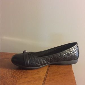 Ortholite comfort flat shoe